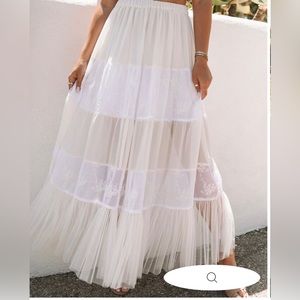 En crème Mary-Kate embroidered tiered maxi skirt-off white
